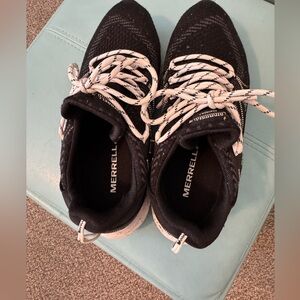 Merrill Bravada II size 8.5 Black with White trim